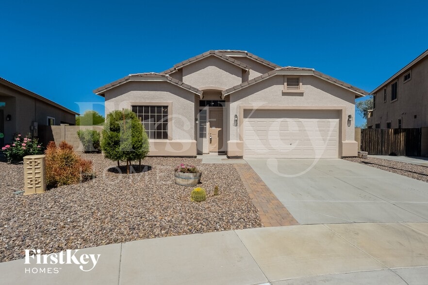 Primary Photo - 32626 N Cat Hills Ave