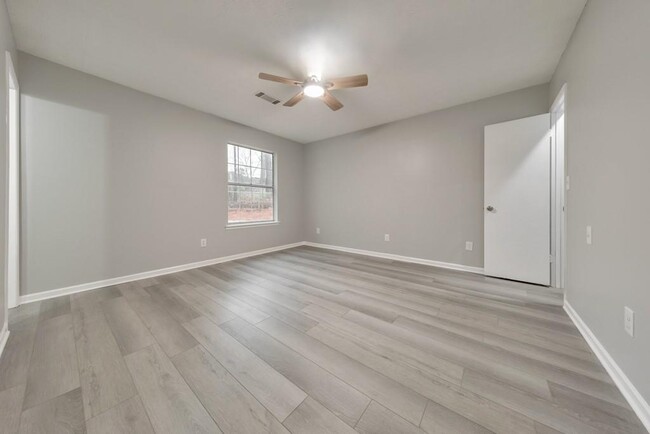 Building Photo - 8453 Alden Dr