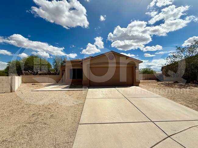 Building Photo - 8149 S Sunny River Pl