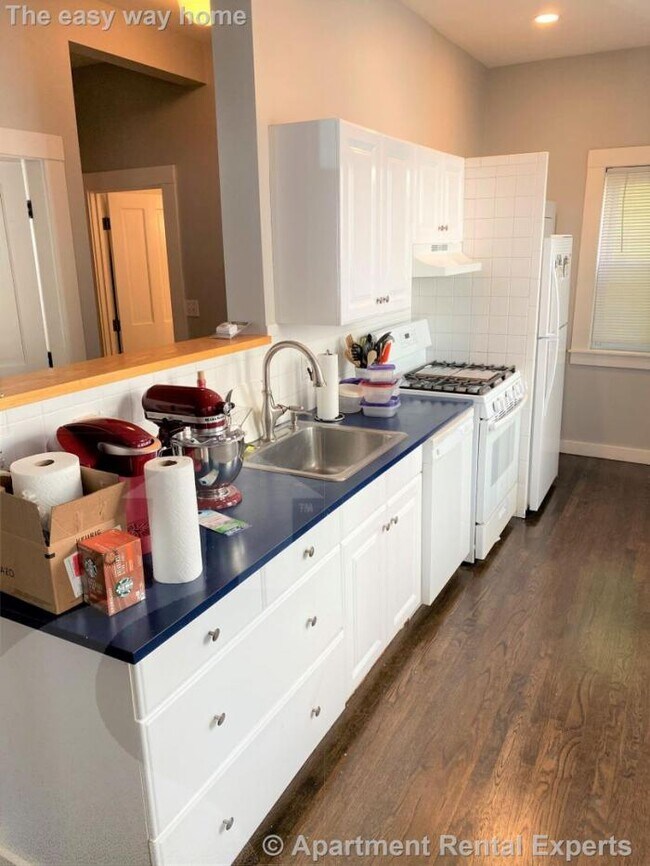 Primary Photo - 1 bedroom in Cambridge MA 02139