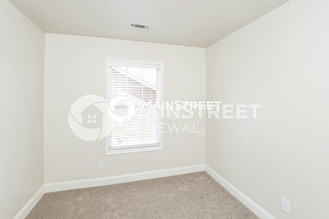 Building Photo - 3 Bedroom Pet-Friendly Home in KNOXVILLE, ...