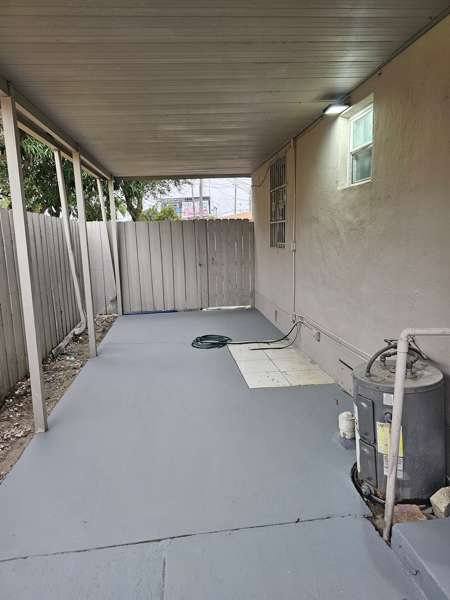 Terrace - 1240 Rutland St