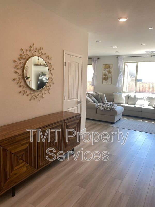 Building Photo - 7374 Galette Ct