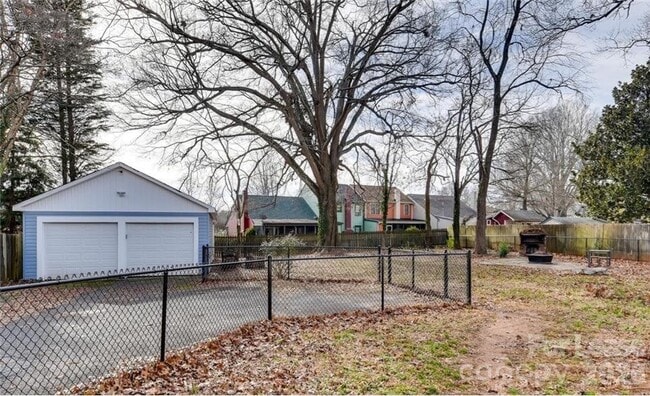 Building Photo - 418 Coolidge Ave