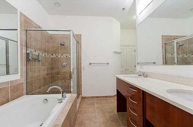 Building Photo - 3820 Roswell Rd NE