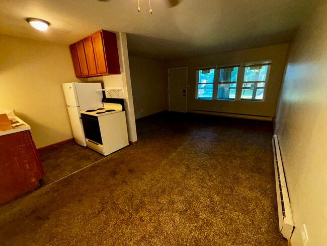 Building Photo - Schneider Ave #51