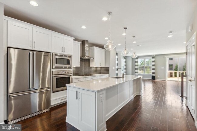 Building Photo - 9314 Sweetbay Magnolia Ct