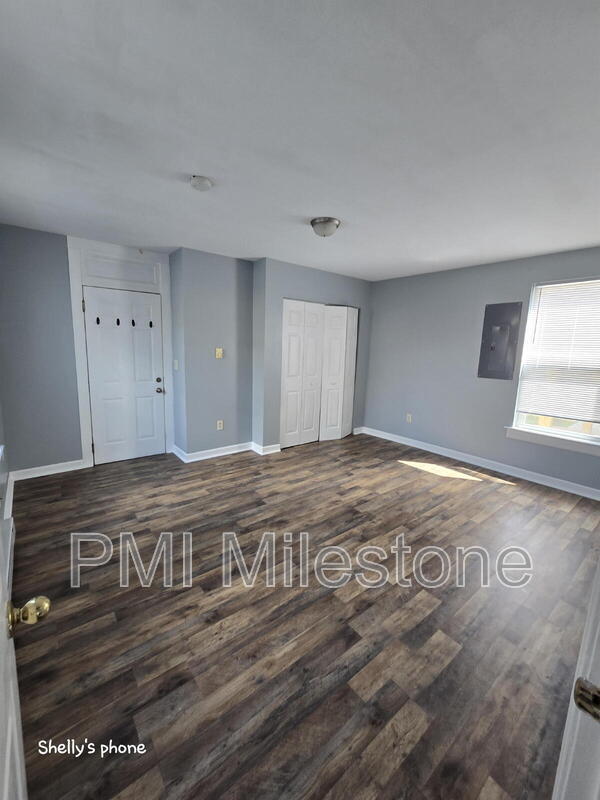 Building Photo - 721 2nd St