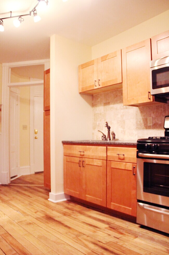 Building Photo - 23 West Ln