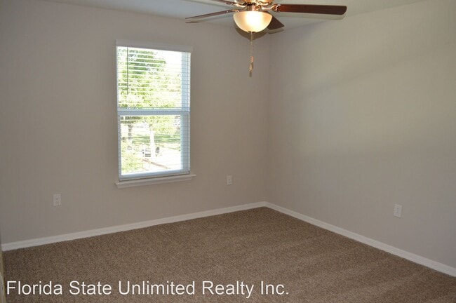 Building Photo - 3 br, 2.5 bath House - 9539 Tocobaga PL