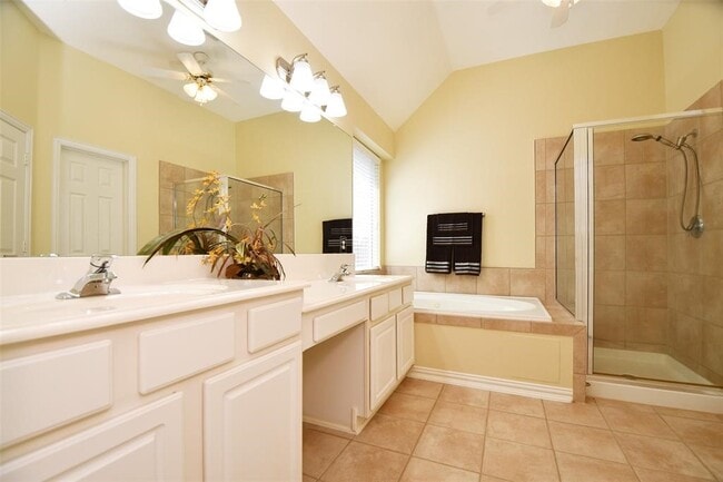 Building Photo - 3111 Zelko Dr