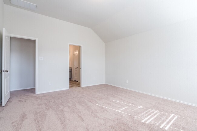 Building Photo - 40354 Bay Warbler Wy