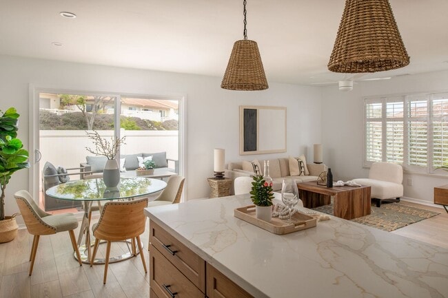 Building Photo - Turnkey 3 Bed/2 Ba in Encinitas' Finest 55...