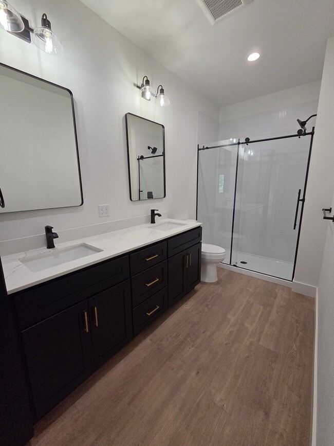 Building Photo - Brand New Build on Old Alturas - ALL Electric with City of Redding Solar!