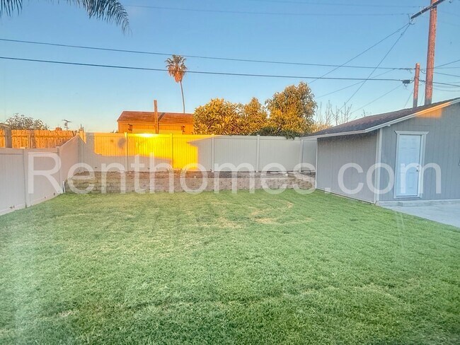 Building Photo - 5034 Baxter St