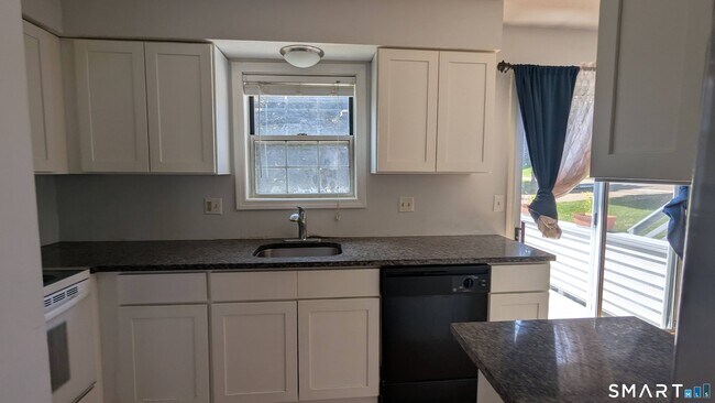 Building Photo - 157 Austin Ryer Ln