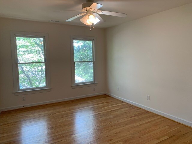 Building Photo - 311 Columbia Pl E