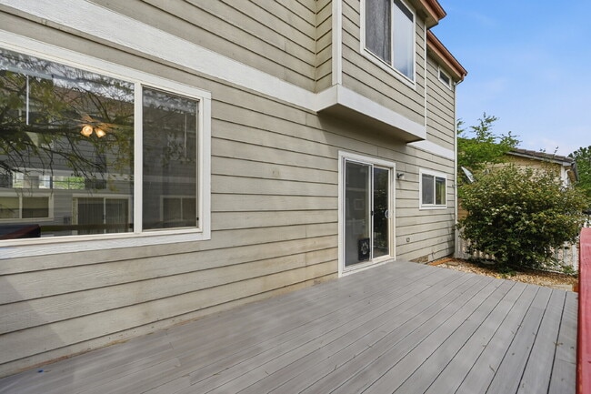 Building Photo - $2,740.95 - 3 Bed, 2 Bath Home in Thornton with Central AC and In Unit Laundry!