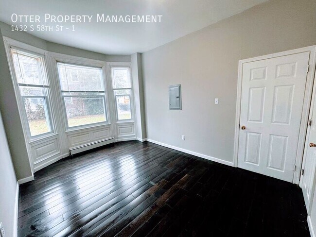 Building Photo - 1432 S 58th St