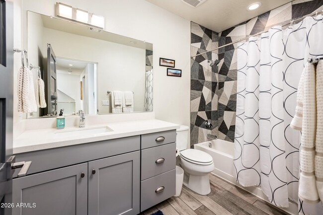 Building Photo - 4416 N 27th Way