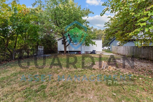 Building Photo - Beautifully remodeled home