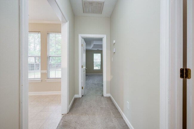 Building Photo - 434 Keeling Ln