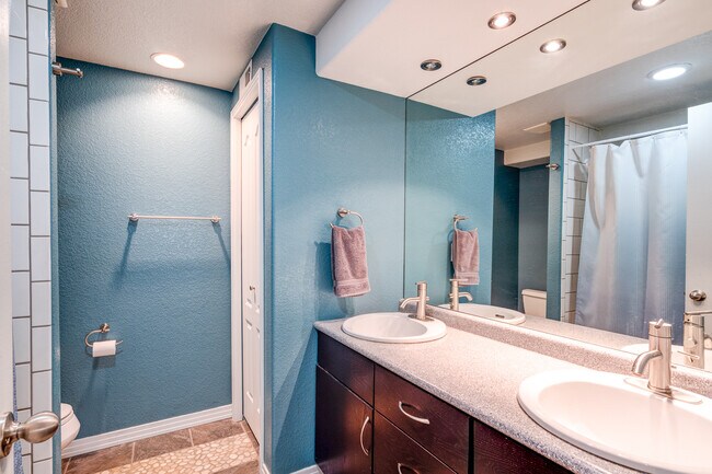 Building Photo - 280 Gold Claim Terrace