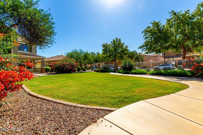 Building Photo - 1692 S Parkcrest Ct