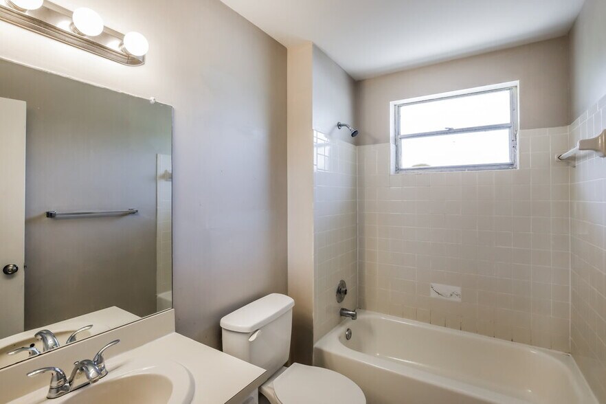 Building Photo - 11551 Orange Blossom Ln