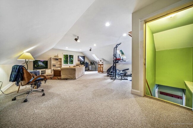 Building Photo - House For Rent in West Bath