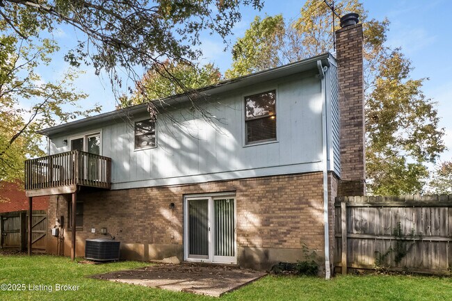 Building Photo - 8704 4 Oaks Ct