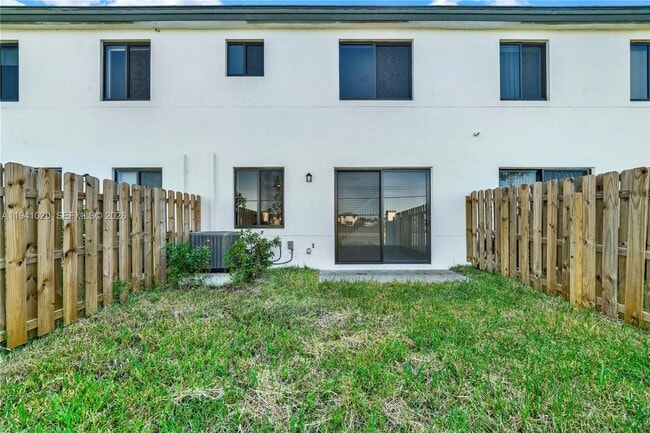 Building Photo - 18981 SW 344th Ter