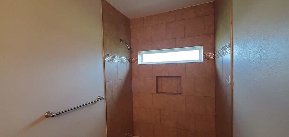 Building Photo - 16513 W Sandy Meadows Dr