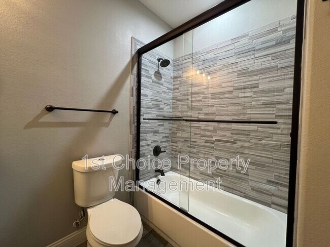 Building Photo - 5413 Harrys Pl