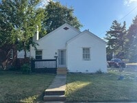 Building Photo - 765 Coralie St