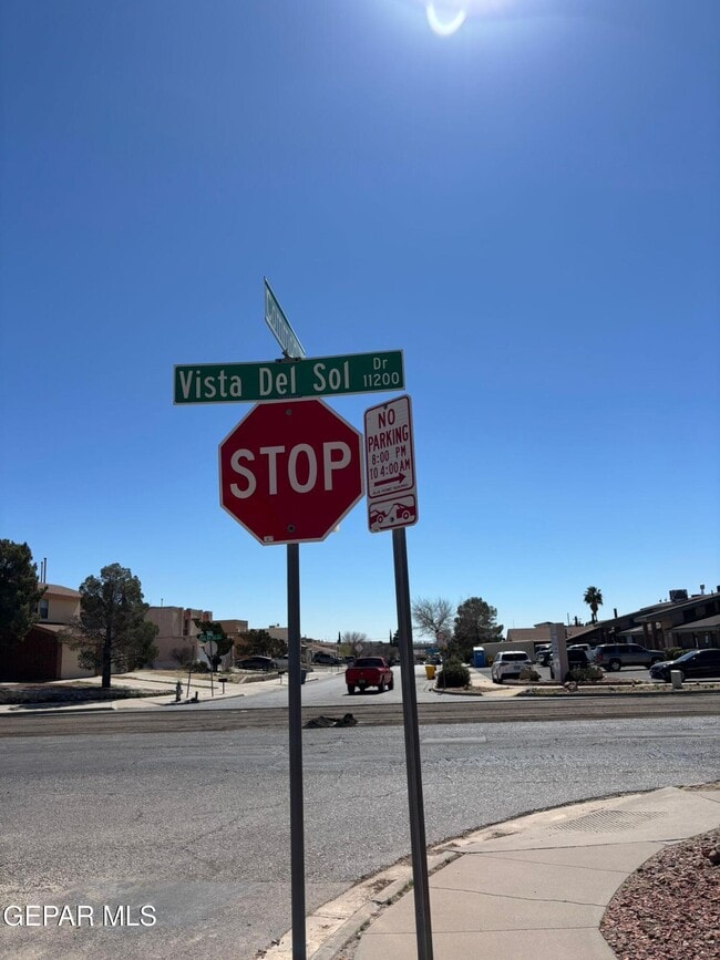 Building Photo - 1601 Common Dr