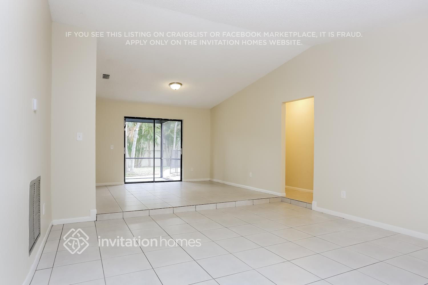 Building Photo - 4915 SW 12th St