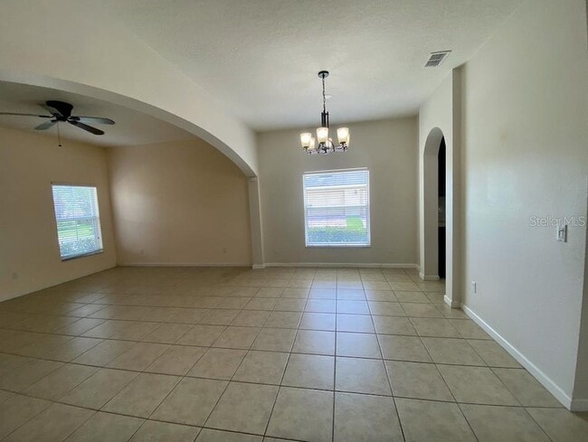 Building Photo - 1314 Honey Blossom Dr