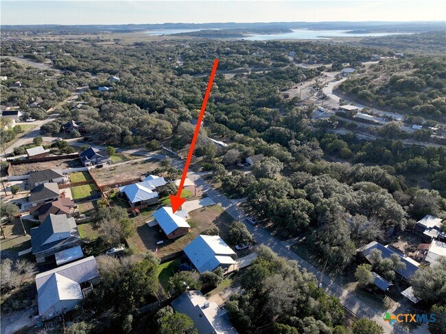 Building Photo - 1616 Lonesome