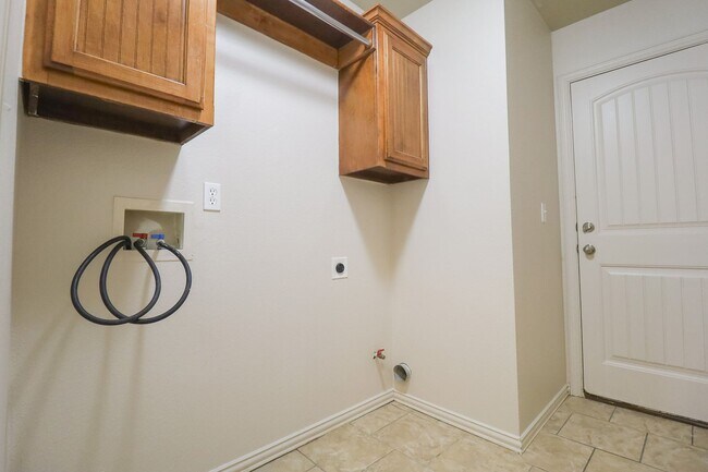 Building Photo - 3 Bed 2 Bath Home in Collinsville *Price D...