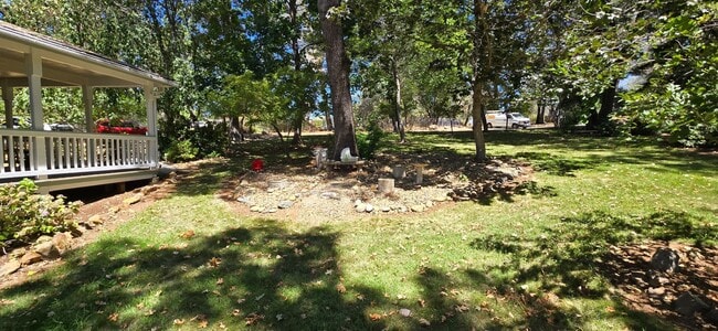 Building Photo - 10275 Owl Rd