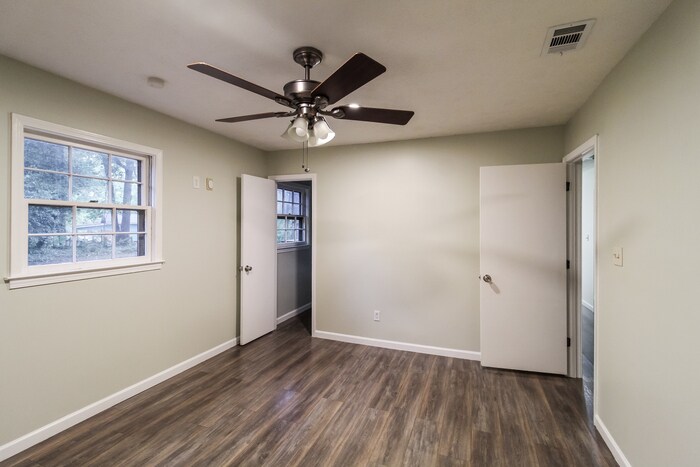Building Photo - 2979 Tiller Trail SW