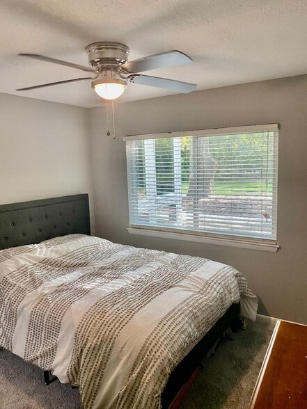 2nd room 10'3" x 10'7" - 272 Alexandra Dr