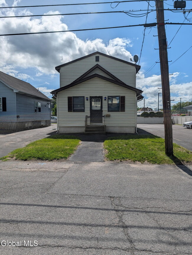 Building Photo - 1729 Ferguson St