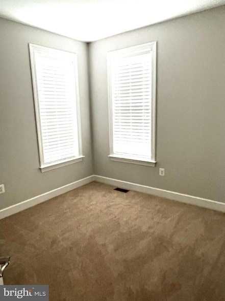 Building Photo - 4092 Sutherland Pl