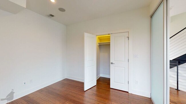 Building Photo - 1103 9th St NE