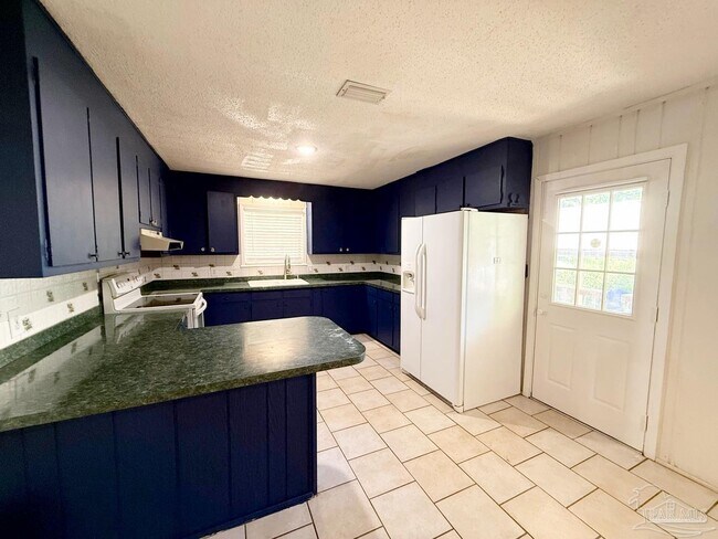 Building Photo - 4801 Berryhill Rd
