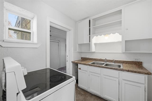 Building Photo - 305 W Morton St