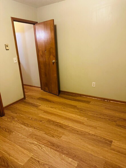 Building Photo - 662 Bailey Dr