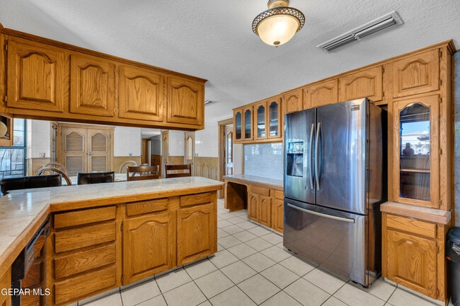 Building Photo - 2153 Trawood Dr